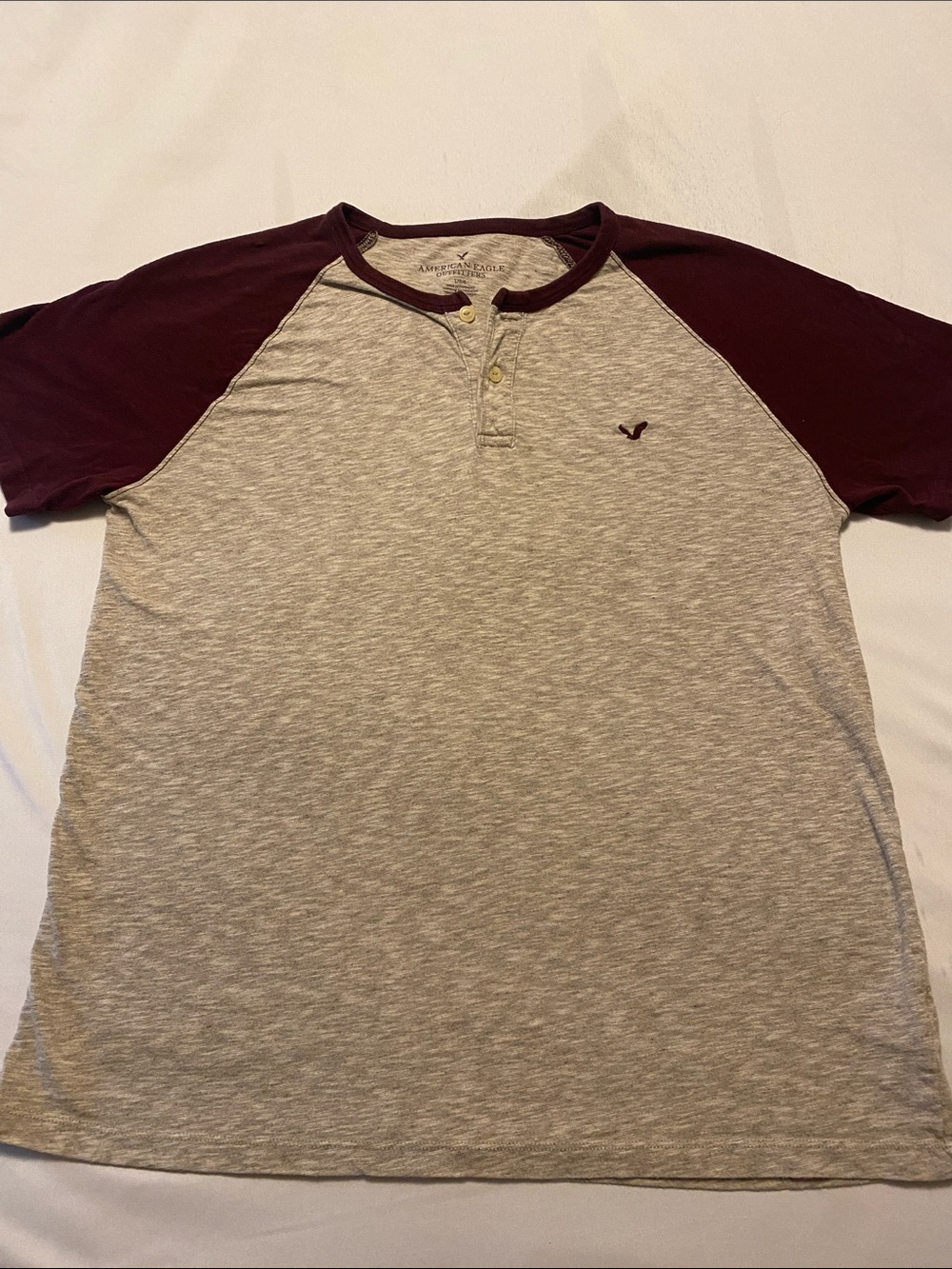 Y2K American Eagle Outfitters Two-Tone Henley Tee - Maroon & Cream/Gray